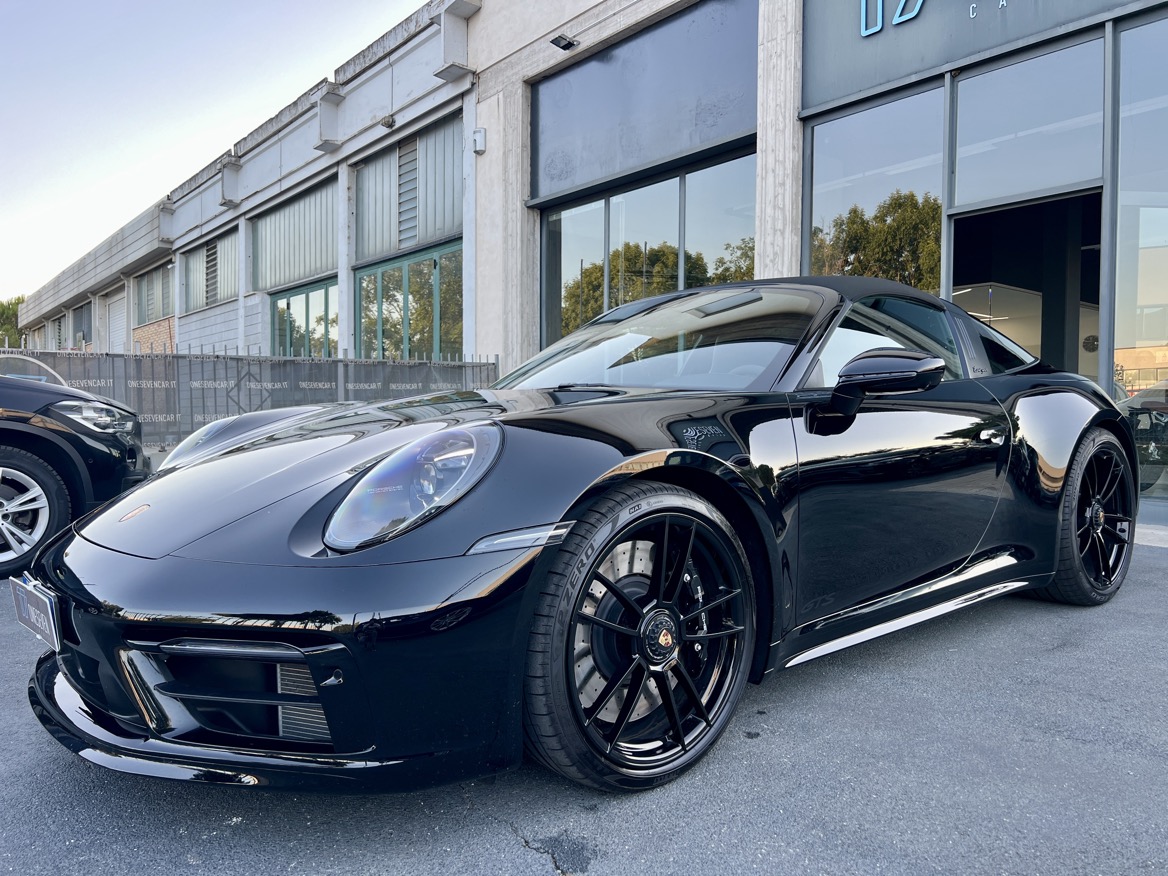 Porsche 992 TARGA 4 GTS