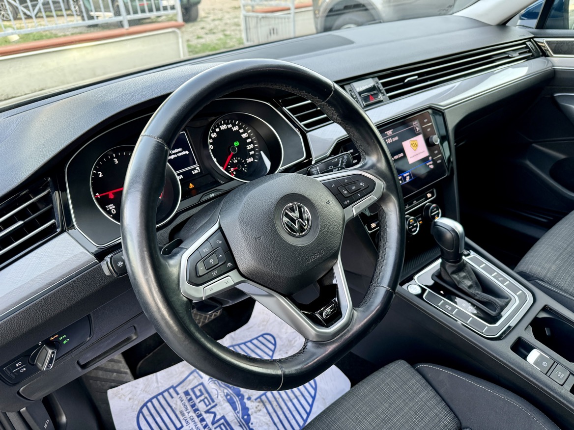 Volkswagen Passat Variant 1.6 TDI R-LINE