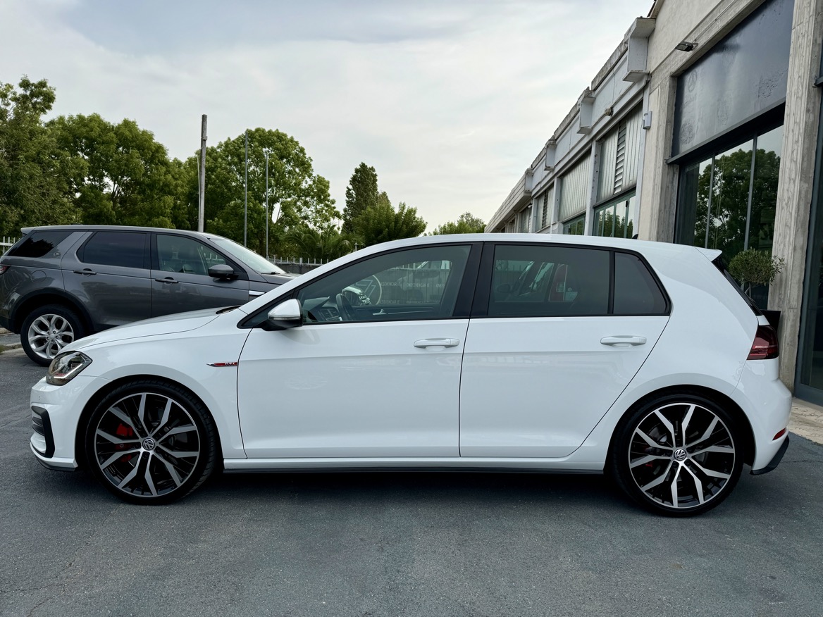 Volkswagen Golf GTI 2.0 TFSI 245 CV