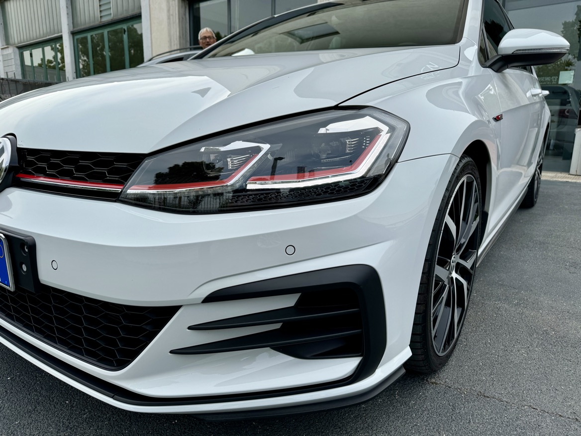 Volkswagen Golf GTI 2.0 TFSI 245 CV