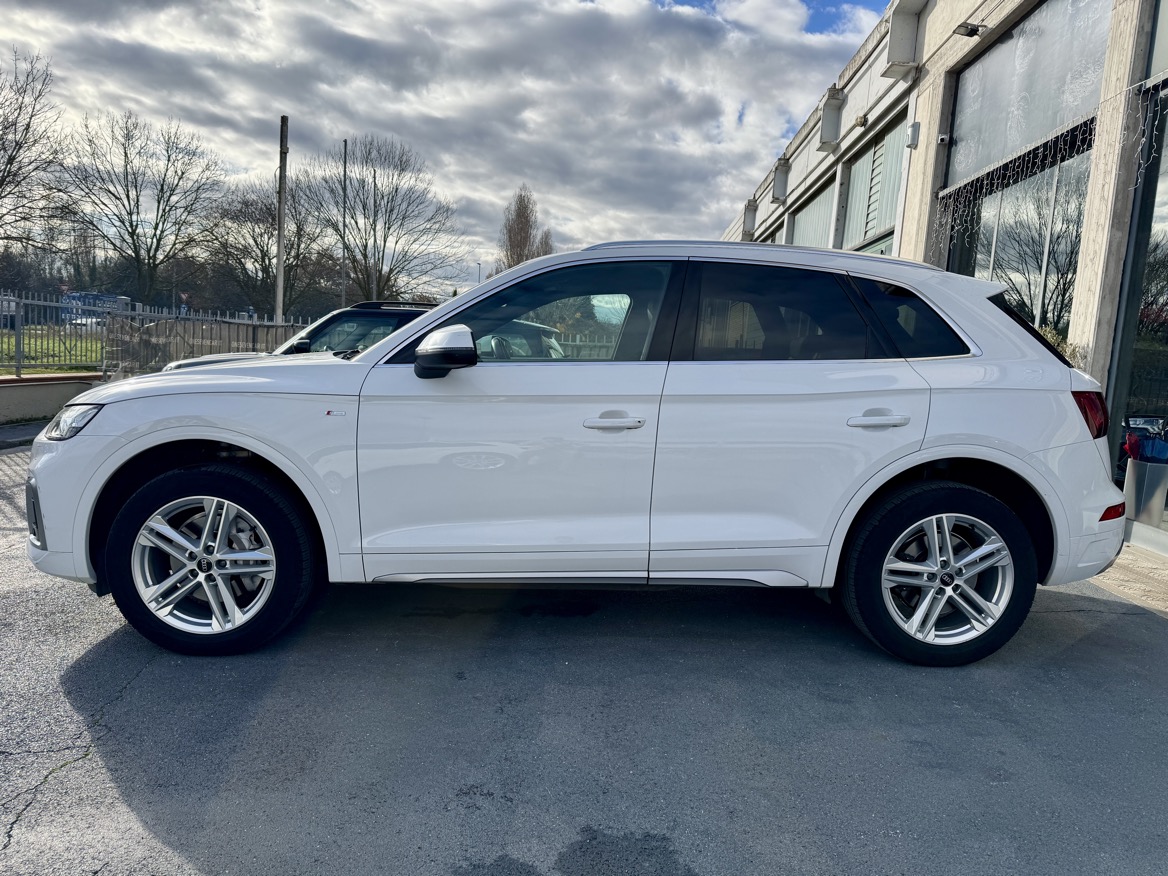 Audi Q5 40 2.0 tdi mhev S line Plus quattro 204CV