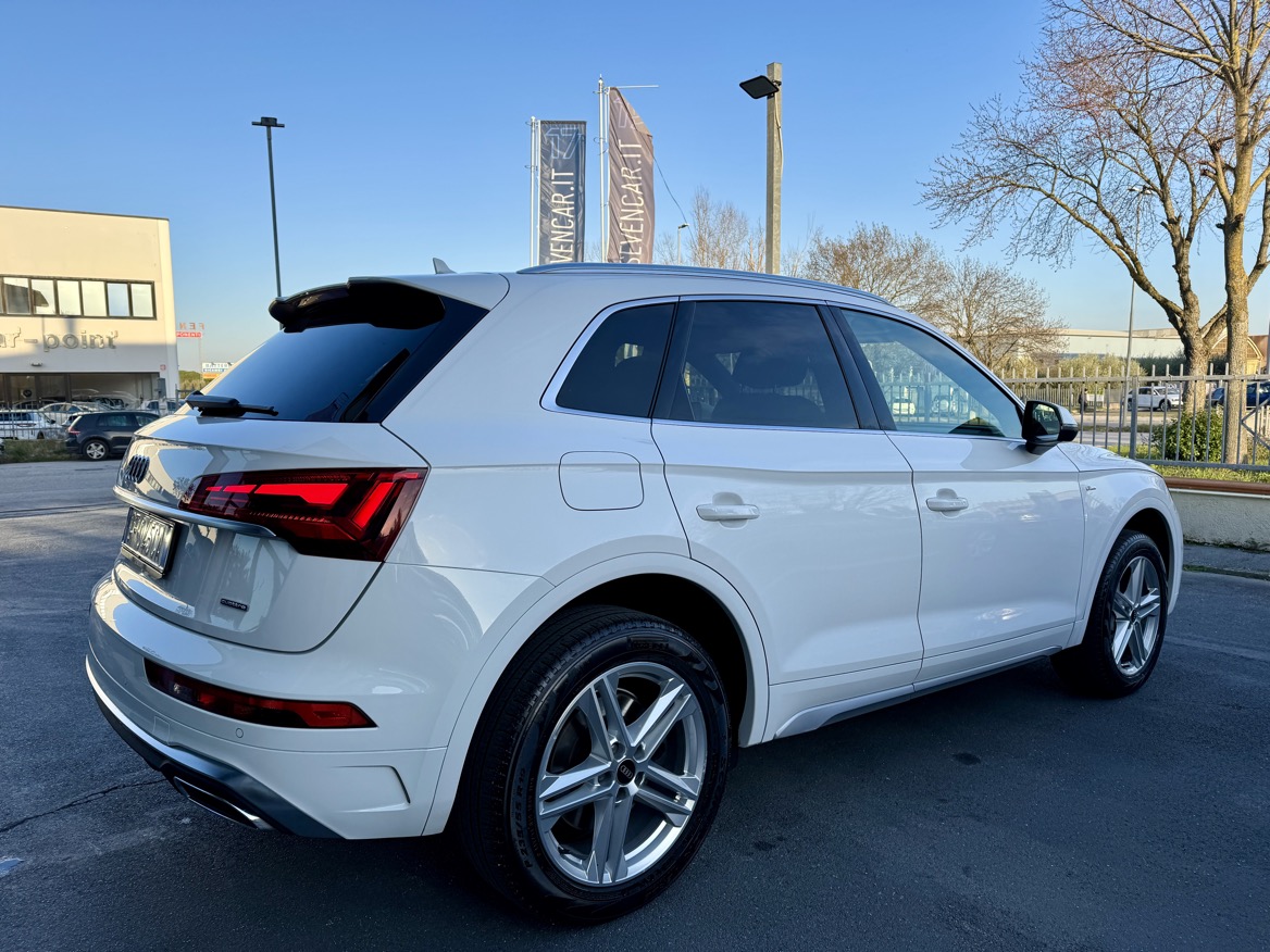 Audi Q5 40 2.0 tdi mhev S line Plus quattro 204CV