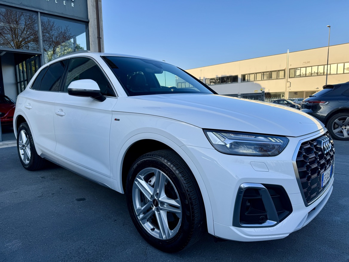 Audi Q5 40 2.0 tdi mhev S line Plus quattro 204CV