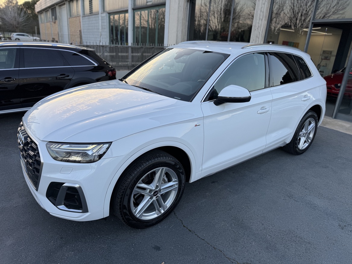 Audi Q5 40 2.0 tdi mhev S line Plus quattro 204CV