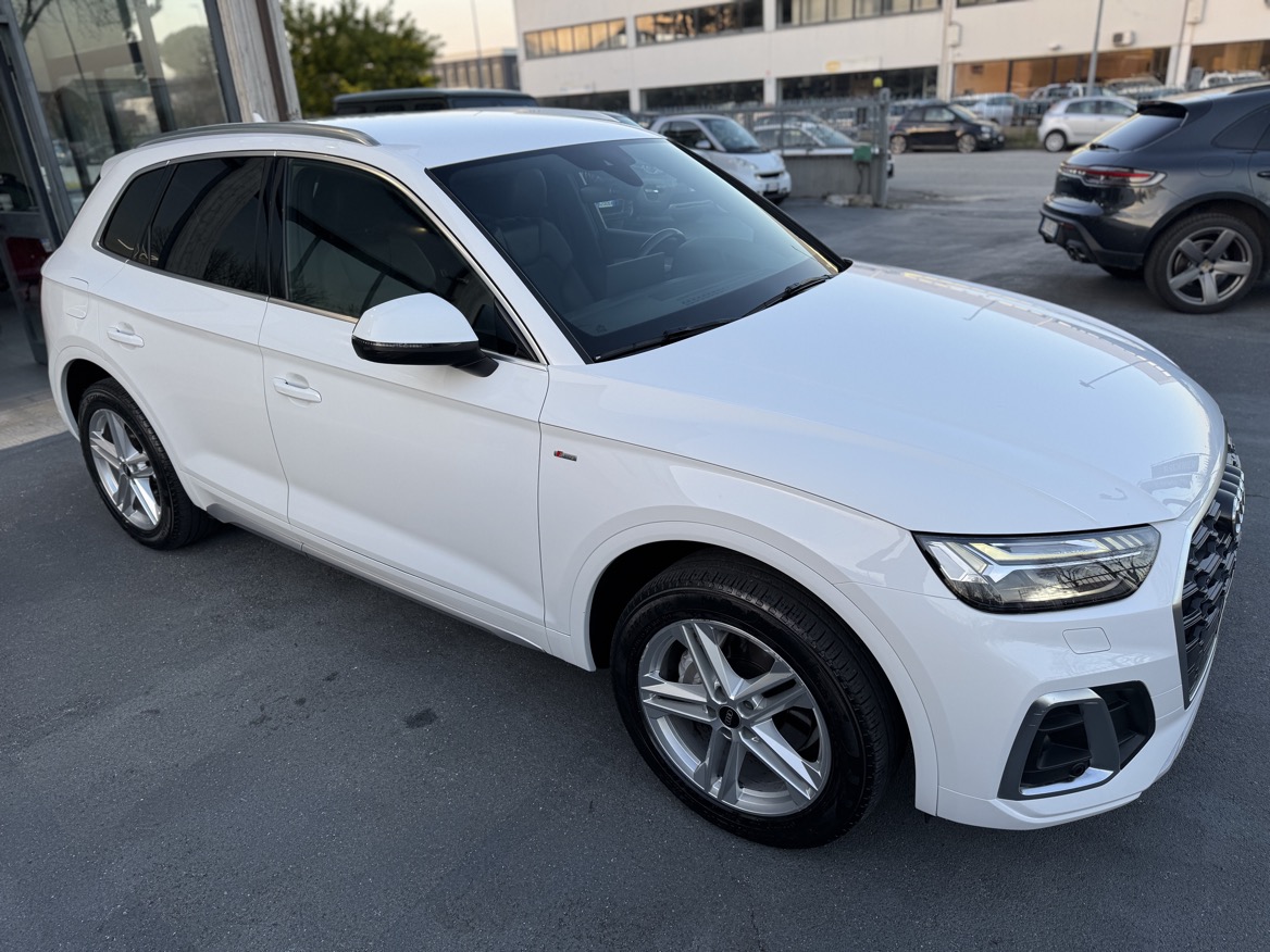 Audi Q5 40 2.0 tdi mhev S line Plus quattro 204CV